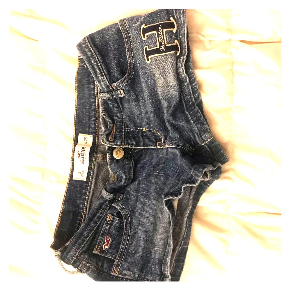Size 3 Hollister hipster shorts